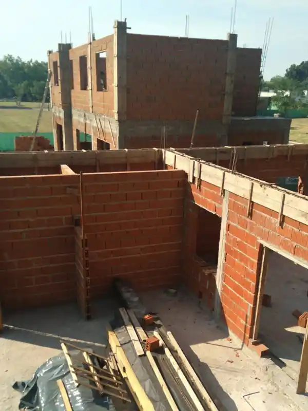 proyecto de construcción de casas en seco en proceso de la Empresa Constructora Gablos